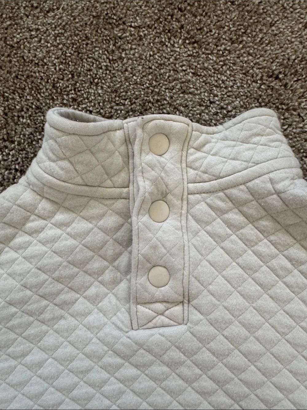 Old Navy Quilted Pullover Sweatshirt in‎ Light Gray